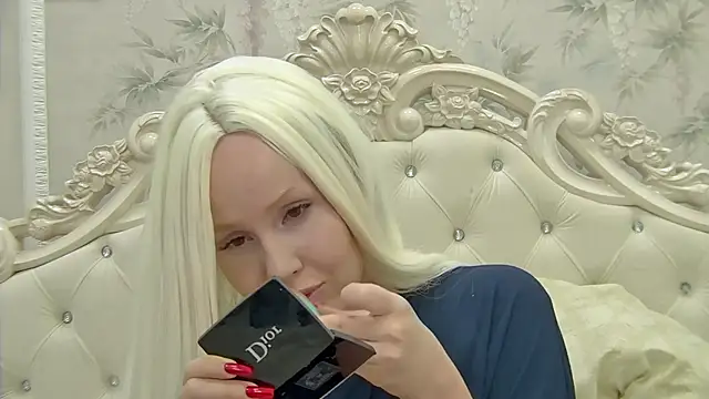 Snapshot of EllieFrosty_ chatting on 09/15/25, 07:25 EllieFrosty online show from 09/15/25, 07:25