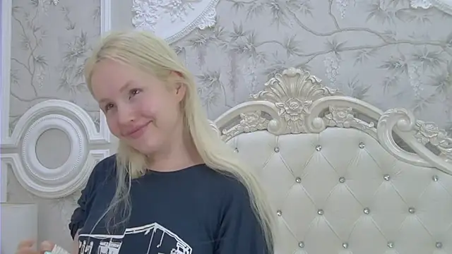 EllieFrosty  online show from 05/15/26, 02:53