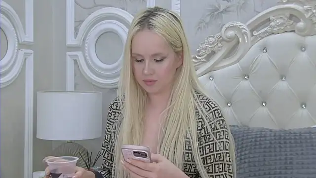 EllieFrosty  online show from 04/07/26, 05:04