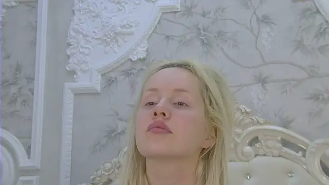 Snapshot of EllieFrosty_ chatting on 06/01/26, 11:04 EllieFrosty online show from 06/01/26, 11:04