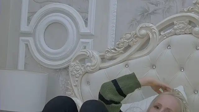 EllieFrosty  online show from 02/08/26, 07:22