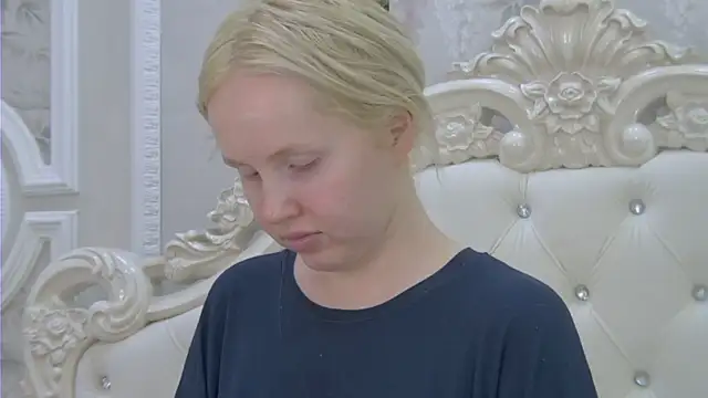 EllieFrosty  online show from 05/02/26, 02:22