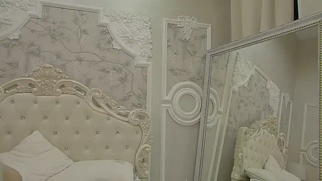 EllieFrosty  online show from 01/18/26, 06:22