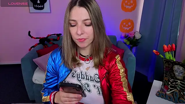 evafolver online show from 10/31/25, 09:39