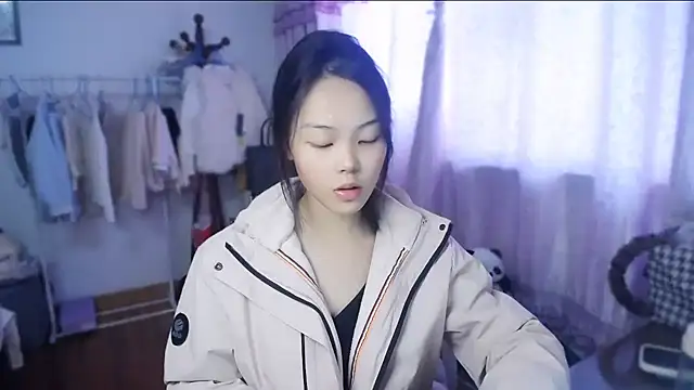 yao-yao  online show from 11/27/25, 06:25