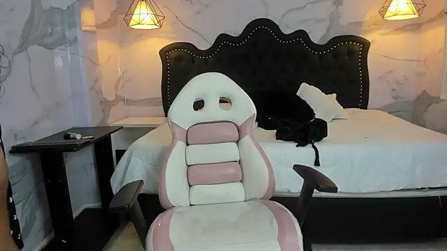 anna2809 online show from 09/25/25, 12:22