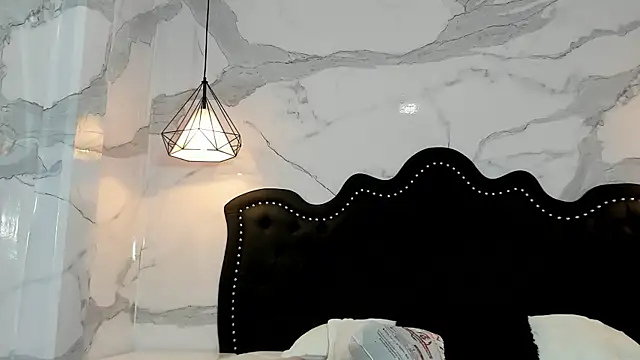 Snapshot of anna2809 chatting on 12/22/25, 11:21 anna2809 online show from 12/22/25, 11:21