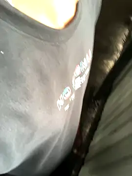 Snapshot of kavi1q1 chatting on 10/06/25, 08:04 kavi1q1 online show from 10/06/25, 08:04