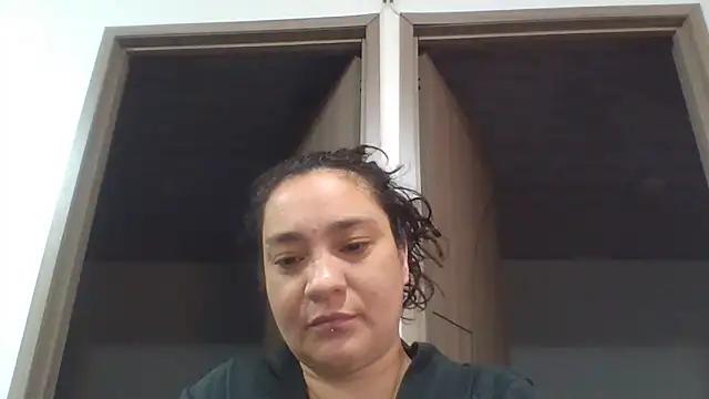 Snapshot of _im_alaya chatting on 10/15/25, 08:39 im alaya online show from 10/15/25, 08:39