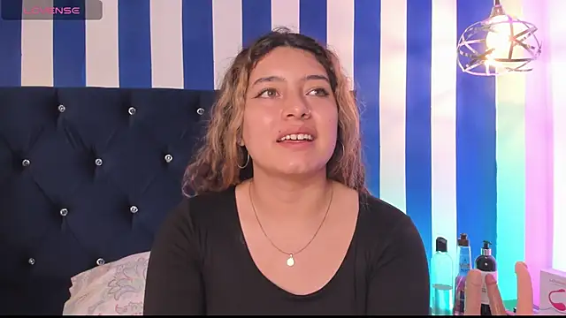 Snapshot of valeria_rouse28 chatting on 09/20/25, 04:56 valeria rouse28 online show from 09/20/25, 04:56