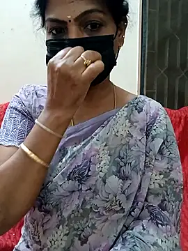 Snapshot of Rithya27 chatting on 11/13/25, 06:12 Rithya27 online show from 11/13/25, 06:12