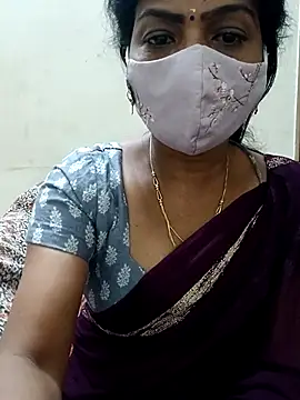 Snapshot of Rithya27 chatting on 12/14/25, 06:46 Rithya27 online show from 12/14/25, 06:46