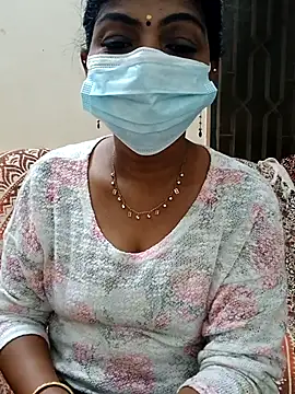 Snapshot of Rithya27 chatting on 10/25/25, 05:35 Rithya27 online show from 10/25/25, 05:35