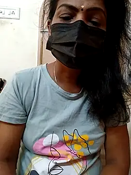 Snapshot of Rithya27 chatting on 11/10/25, 06:51 Rithya27 online show from 11/10/25, 06:51