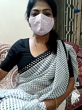 Snapshot of Rithya27 chatting on 10/15/25, 06:27 Rithya27 online show from 10/15/25, 06:27
