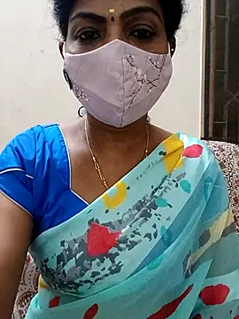 Snapshot of Rithya27 chatting on 12/15/25, 06:36 Rithya27 online show from 12/15/25, 06:36