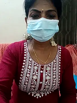 Snapshot of Rithya27 chatting on 10/30/25, 06:27 Rithya27 online show from 10/30/25, 06:27