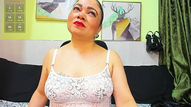 Snapshot of AtheneaArbelaez_ chatting on 12/02/25, 08:43 AtheneaArbelaez online show from 12/02/25, 08:43