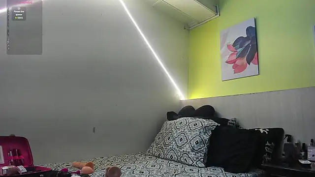 AtheneaArbelaez  online show from 10/16/25, 12:46