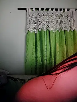 Linda Saenz  online show from 10/06/25, 07:53