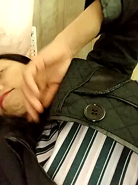 Snapshot of Sinejdk3 chatting on 11/02/25, 10:04 Sinejdk3 online show from 11/02/25, 10:04