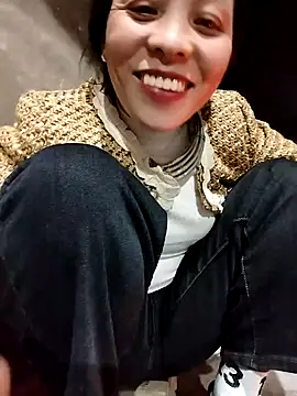 Snapshot of Sinejdk3 chatting on 11/30/25, 10:49 Sinejdk3 online show from 11/30/25, 10:49