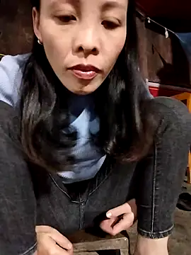 Snapshot of Sinejdk3 chatting on 10/25/25, 11:09 Sinejdk3 online show from 10/25/25, 11:09