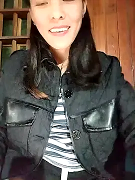 Snapshot of Sinejdk3 chatting on 10/26/25, 11:21 Sinejdk3 online show from 10/26/25, 11:21