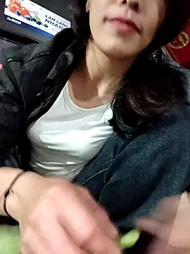 Snapshot of Sinejdk3 chatting on 11/22/25, 10:25 Sinejdk3 online show from 11/22/25, 10:25