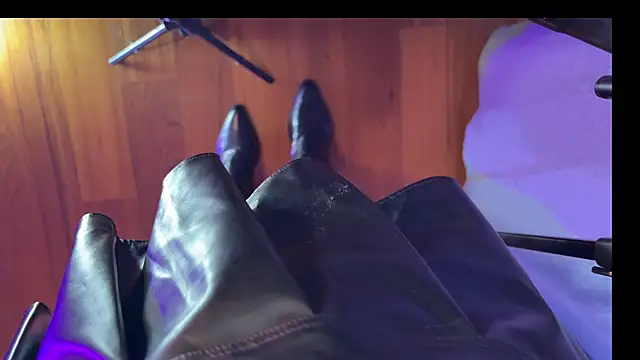 utopia2025 online show from 12/13/25, 08:04