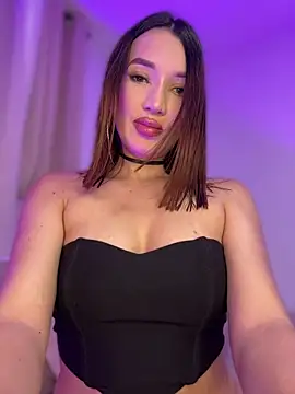 Bella-taylorr online show from 05/08/26, 11:14