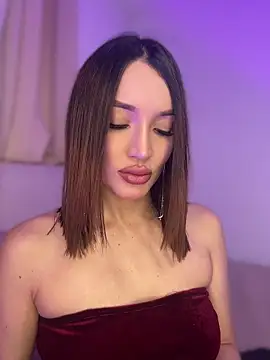 Bella-taylorr online show from 05/14/26, 11:40