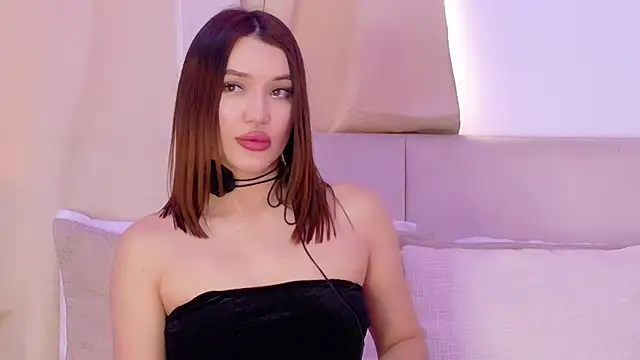 Snapshot of Bella-taylorr chatting on 07/04/26, 01:04 Bella-taylorr online show from 07/04/26, 01:04