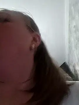 Kiss Eva online show from 12/13/25, 08:26