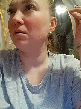 Kiss Eva online show from 02/27/26, 05:02