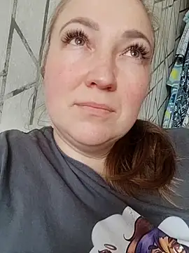 Kiss Eva online show from 03/04/26, 12:13