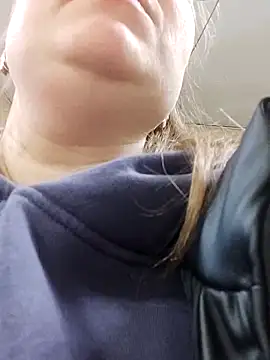 Kiss Eva online show from 02/24/26, 10:16