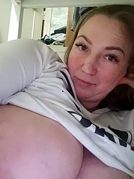 Kiss Eva online show from 12/04/25, 05:23