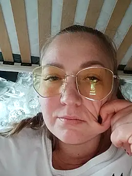 Kiss Eva online show from 11/02/25, 01:38