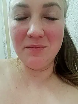 Kiss Eva online show from 10/24/25, 08:19