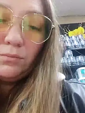 Kiss Eva online show from 02/26/26, 02:39