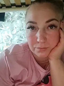 Kiss Eva online show from 11/16/25, 10:31