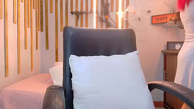 Snapshot of Angel_saez chatting on 11/01/25, 12:10 Angel saez online show from 11/01/25, 12:10