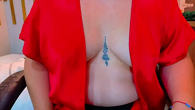 Snapshot of Angel_saez chatting on 11/12/25, 10:52 Angel saez online show from 11/12/25, 10:52