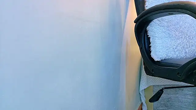 Snapshot of Angel_saez chatting on 11/26/25, 10:48 Angel saez online show from 11/26/25, 10:48