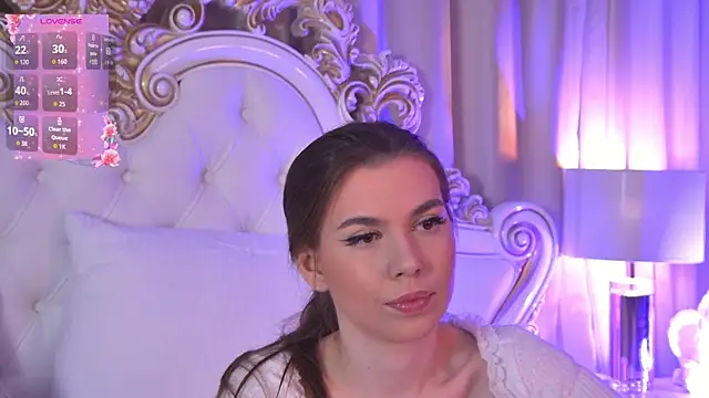 Snapshot of AshleyEvance chatting on 10/18/25, 04:03 AshleyEvance online show from 10/18/25, 04:03