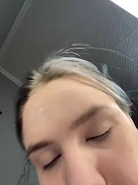 April Purr online show from 04/03/26, 09:49