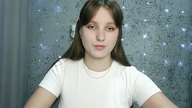 Leonaalove online show from 12/01/25, 10:38