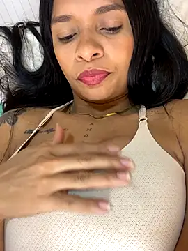 Luna025 online show from 11/04/25, 06:17