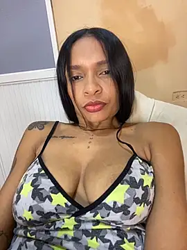 Luna025 online show from 11/02/25, 05:45